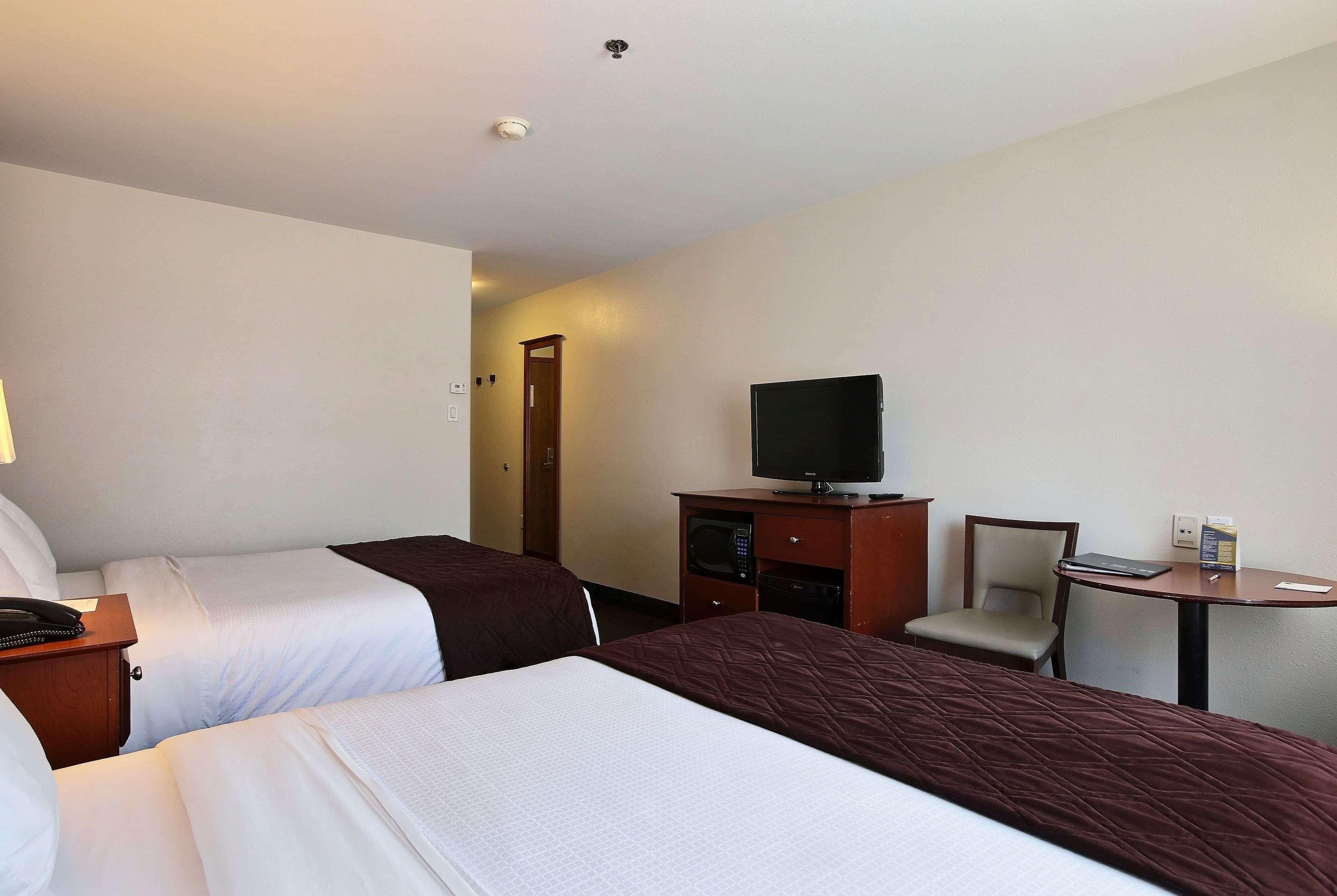 Super 8 By Wyndham Trois-Rivieres Hotel Buitenkant foto