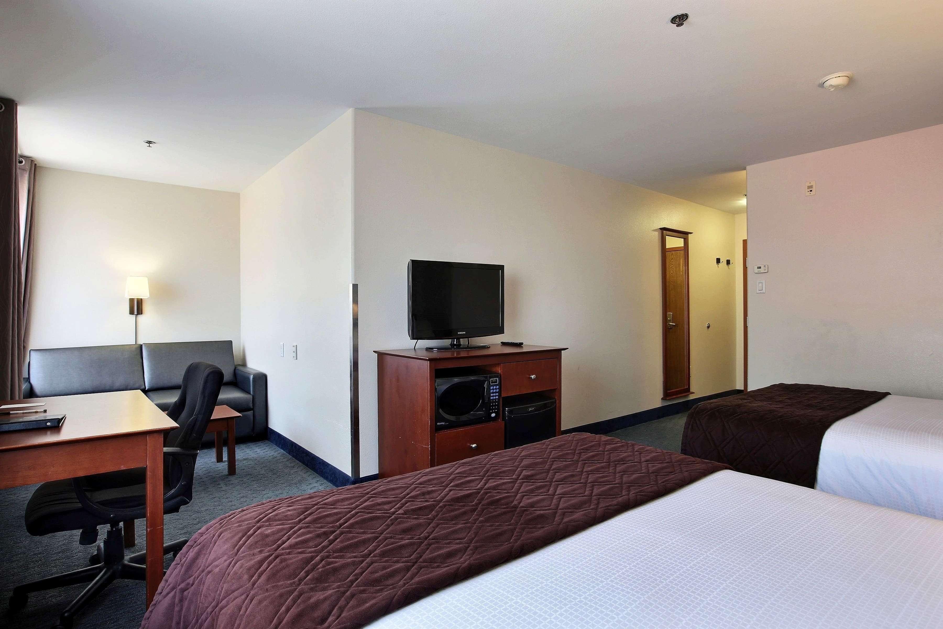 Super 8 By Wyndham Trois-Rivieres Hotel Buitenkant foto